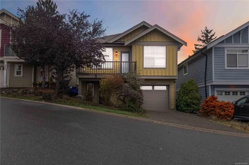 909 Cavalcade Terr, Victoria, BC, V9B6W5 | Card Image