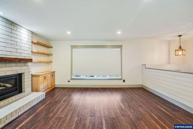 241 Silver Loop, House other with 4 bedrooms, 3 bathrooms and null parking in Silverton OR | Image 13
