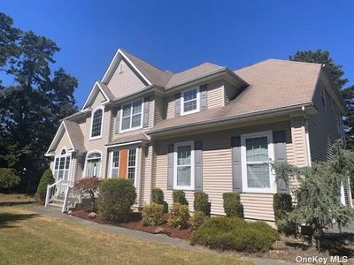 3 Nick, House other with 4 bedrooms, 2 bathrooms and null parking in Yaphank NY | Image 2