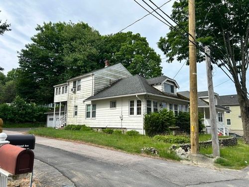 17 Carroll St, Milford, MA, 01757-3521 | Card Image
