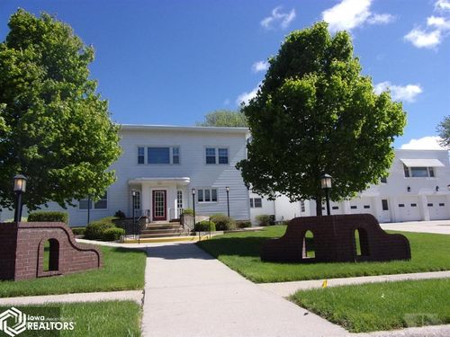 503 E 1st St, Carroll, IA, 51401-2911 | Card Image