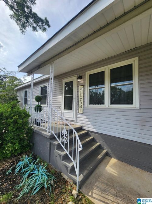 208 Marshall Dr, Gardendale, AL, 35071-2801 | Card Image