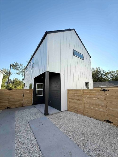 2-6809 Porter St, Austin, TX, 78741-3545 | Card Image