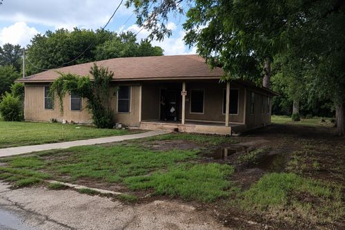 308 E Patterson St, Eastland, TX, 76448-1911 | Card Image