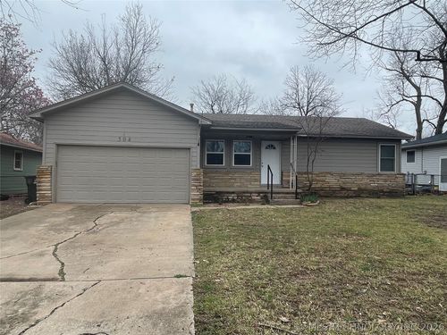 504 W Toledo St, Broken Arrow, OK, 74012-6425 | Card Image