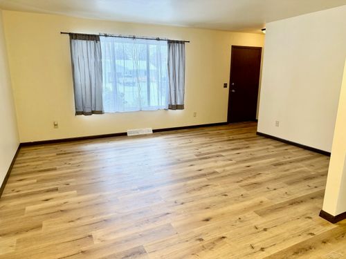 6092 Amanda Dr, Saginaw, MI, 48638-4357 | Card Image