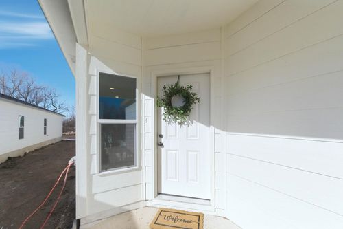 1727 N Main St, Rose Hill, KS, 67133-1501 | Card Image