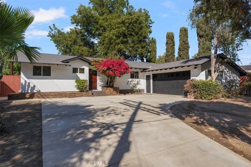 8581 Owensmouth Ave, Canoga Park, CA, 91304-2653 | Card Image