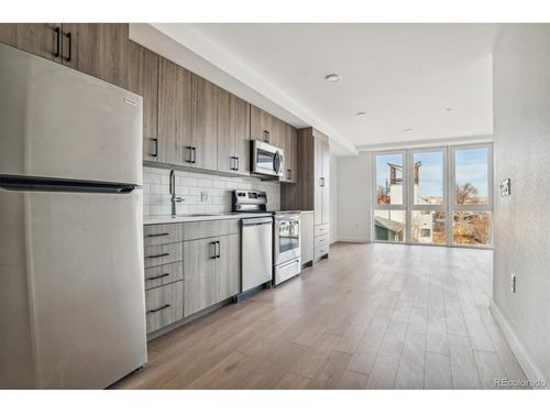 unit-301-3575 Chestnut Pl, Denver, CO, 80216-3874 | Card Image