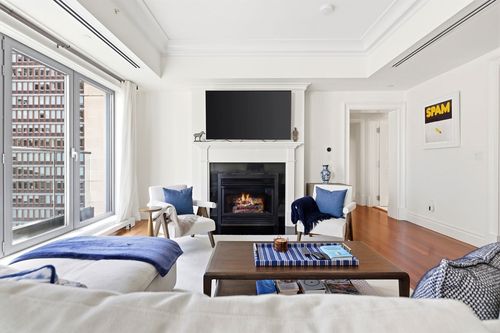 e10g-776 Boylston St, Boston, MA, 02199-7841 | Card Image