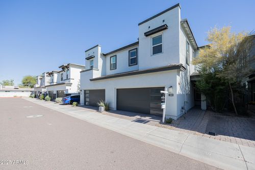 3045 N 37th Way, Phoenix, AZ, 85018-4084 | Card Image