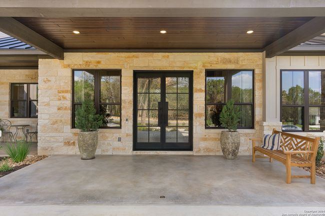 8170 Blue Oak, House other with 4 bedrooms, 5 bathrooms and null parking in Garden Ridge TX | Image 18