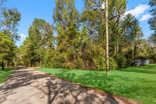 12533 Evergreen Rd, Conroe, TX, 77303-3001 | Card Image