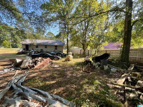 104 Hughes St, Columbiana, AL, 35051-5304 | Card Image
