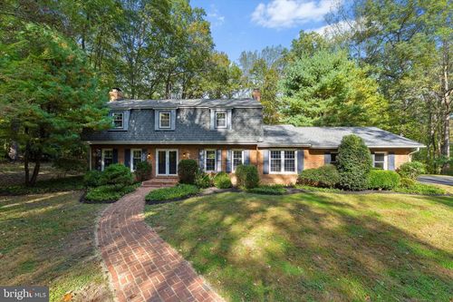 7917 Manor House Dr, Fairfax Station, VA, 22039-2213 | Card Image