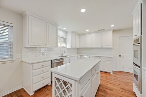 5820 Forest Ln, Dallas, TX, 75230-2634 | Card Image