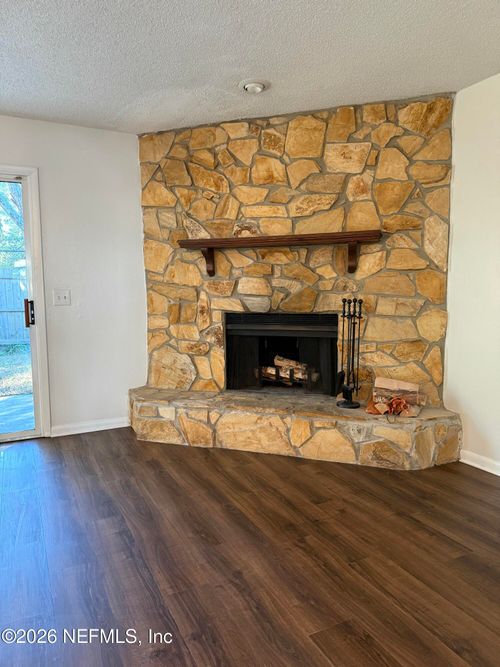 806-9360 Craven Rd, Jacksonville, FL, 32257-8089 | Card Image