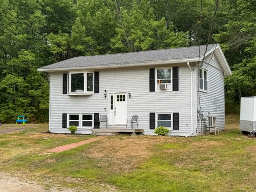 220 Post Rd, Bowdoin, ME, 04287-7709 | Card Image