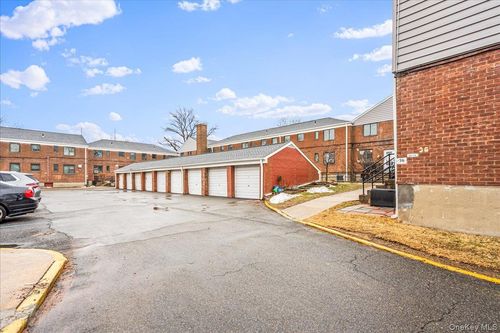 2-67-11 Bell Blvd, Bayside, NY, 11364-2525 | Card Image