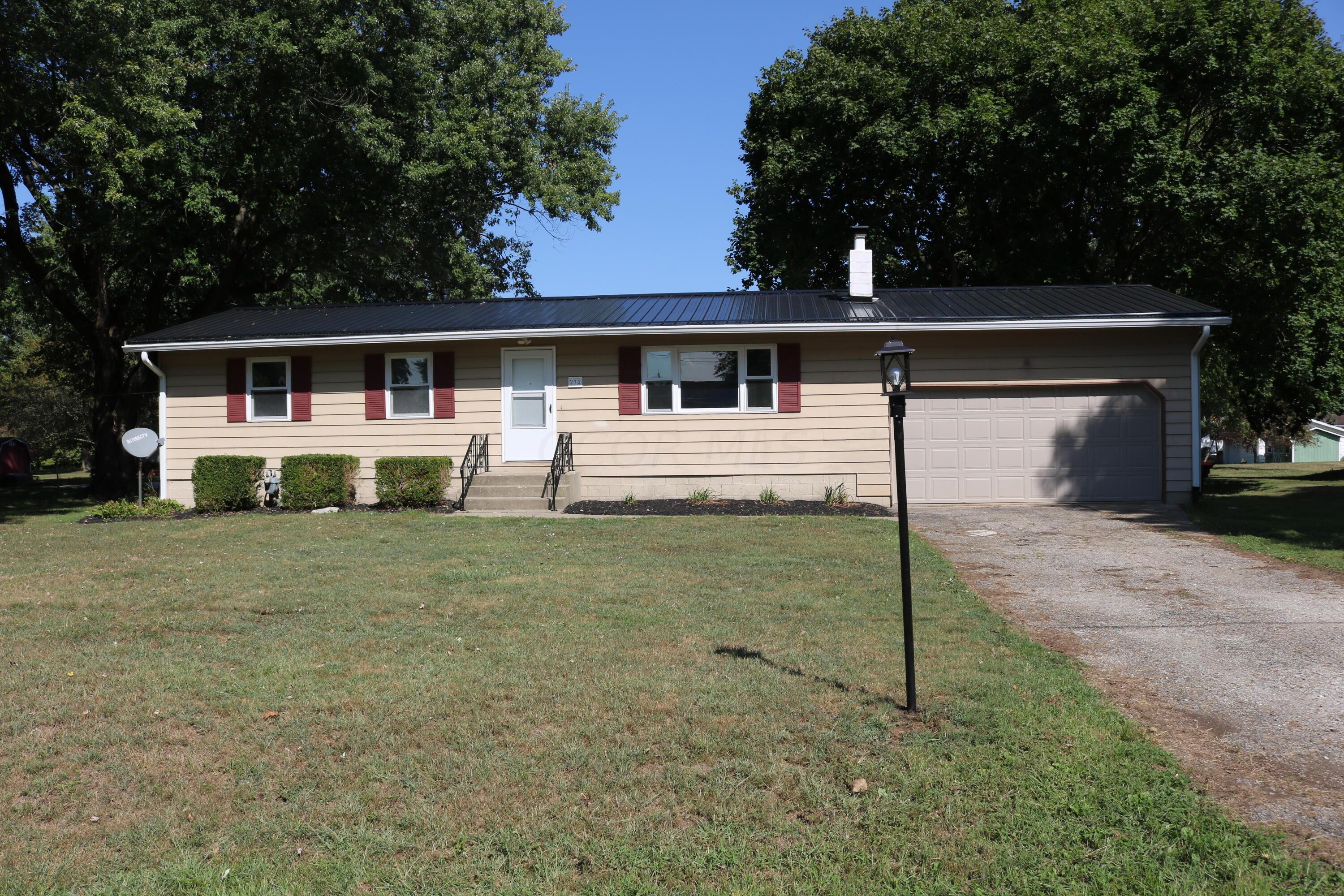 Darla Dr, Newark, OH 43055