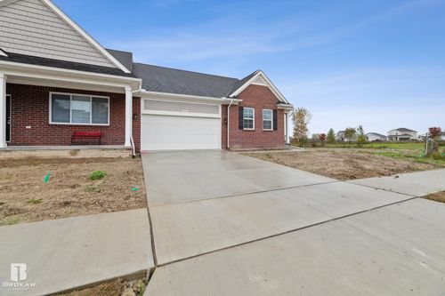 1421 Luxington Dr, Lapeer, MI, 48446-1272 | Card Image