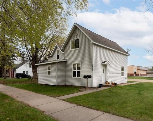 1520 8th St E, Menomonie, WI, 54751-3418 | Card Image