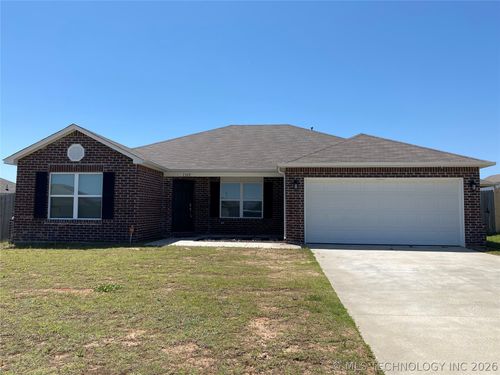 1109 Raven Drive, Claremore, OK, 74019 | Card Image