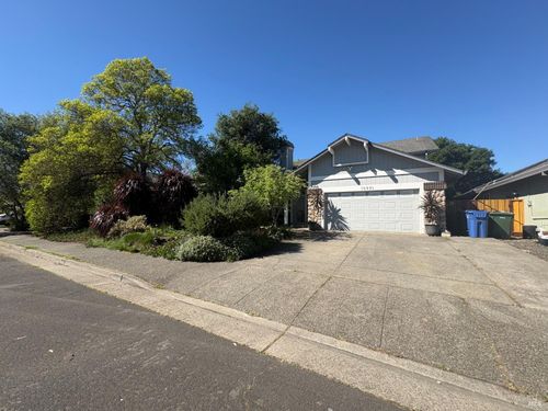 10991 Rio Ruso Drive, Windsor, CA, 95492 | Card Image