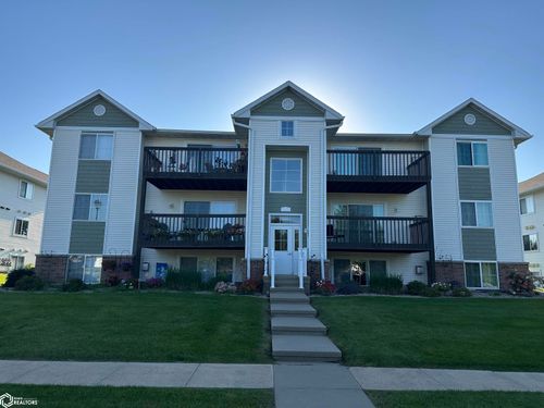 unit-4-6430 Creekside Dr Ne, Cedar Rapids, IA, 52402-7267 | Card Image