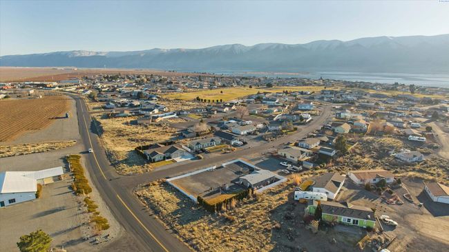 249 Sunshine Cir Sw, Home with 3 bedrooms, 2 bathrooms and null parking in Mattawa WA | Image 4