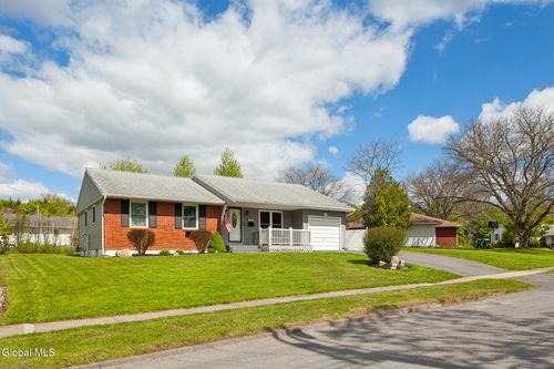 119 Pleasantview Dr, Cobleskill, NY, 12043-5052 | Card Image