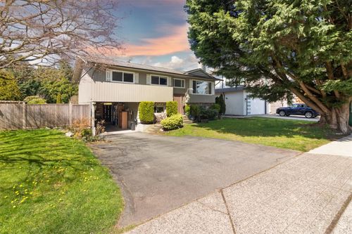 10743 Dunlop Rd, Delta, BC, V4C2M7 | Card Image