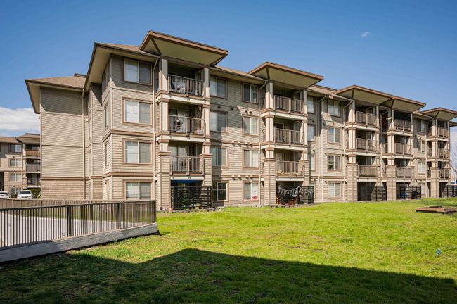 408 - 45561 Yale Road, Condo with 2 bedrooms, 2 bathrooms and 2 parking in Chilliwack BC | Image 2