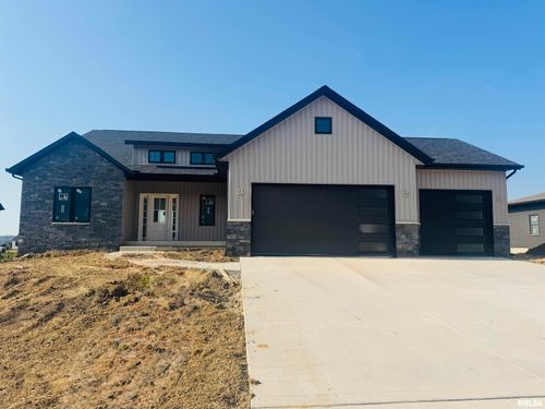 316 Linda Ln, Riverdale, IA, 52722-3273 | Card Image