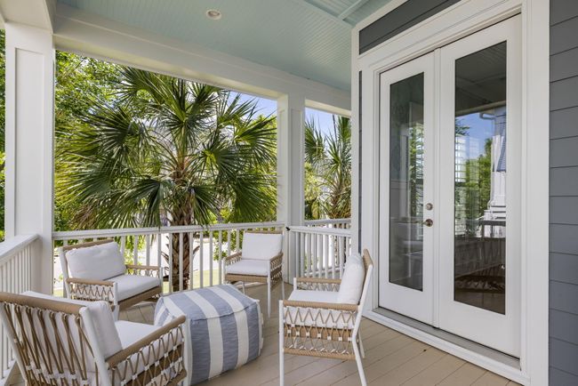 Side Porch | Image 8