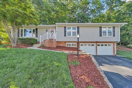 6132 Flamingo Dr, Roanoke, VA, 24018-5110 | Card Image