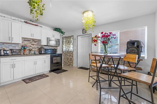 2128 Cleveland St, Hollywood, FL, 33020-3042 | Card Image