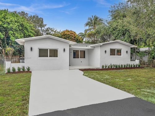 255 Ne 164th St, Miami, FL, 33162-3531 | Card Image