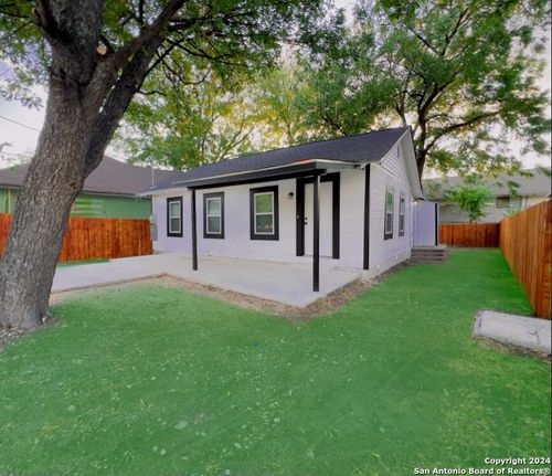 2323 N Elmendorf St, San Antonio, TX, 78201-5307 | Card Image