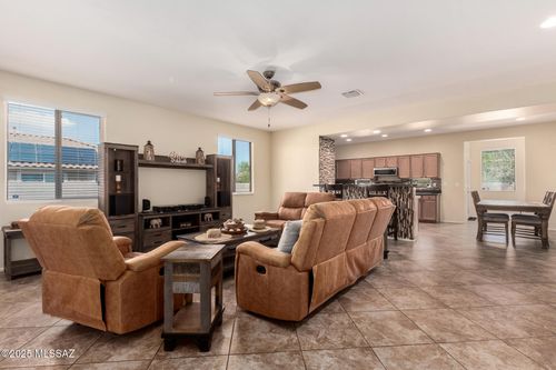 7483 S Salt Water Drive, Tucson, AZ, 85757 | Card Image