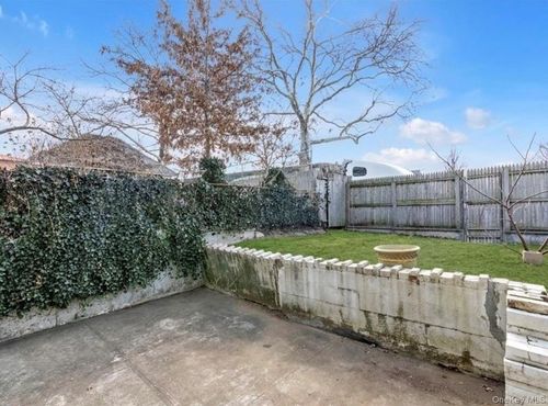 132-20 60th Ave, Flushing, NY, 11355-5250 | Card Image