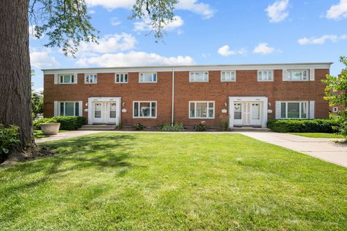 b-1050 Higgins Rd, Park Ridge, IL, 60068 | Card Image