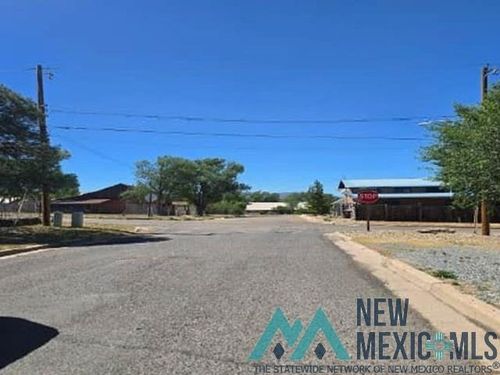 835 Union St, Las Vegas, NM, 87701-3268 | Card Image