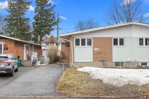 1332 Henry Farm Drive, Belair Park - Copeland Park and Area, ON, K2C2E4 | Card Image