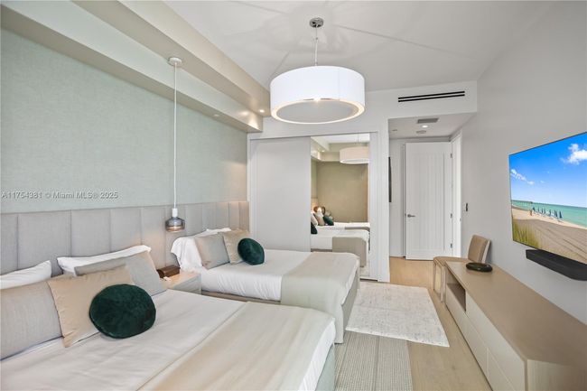 APT-3202 - 16051 Collins Ave, Condo with 2 bedrooms, 3 bathrooms and null parking in Sunny Isles Beach FL | Image 11