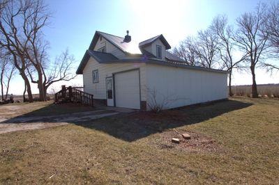 3458 Hayes Ave., Home with 3 bedrooms, 1 bathrooms and 2 parking in Gowrie IA | Image 3