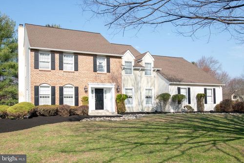 19 Zelkova Dr, SOUTHAMPTON, PA, 18966-2239 | Card Image