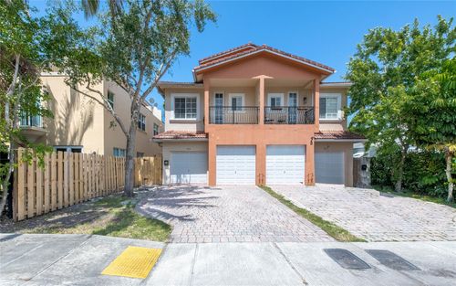 819-819 Sw 7th Ave, Fort Lauderdale, FL, 33315-3817 | Card Image