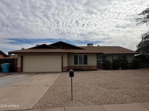 3011 W Campo Bello Dr, Phoenix, AZ, 85053-1902 | Card Image