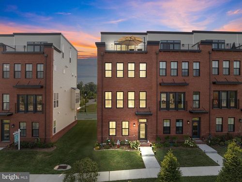 23158 Horseshoe Trail Sq, BRAMBLETON, VA, 20148-3213 | Card Image